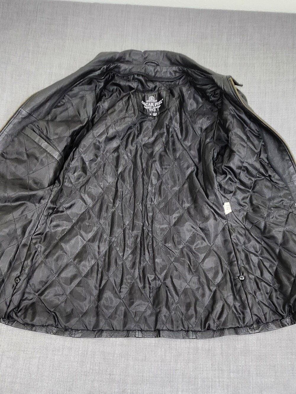 Oscar Piel Sleek Black Leather Zip Up Collard Jacket.  Small - Picture 3 of 9